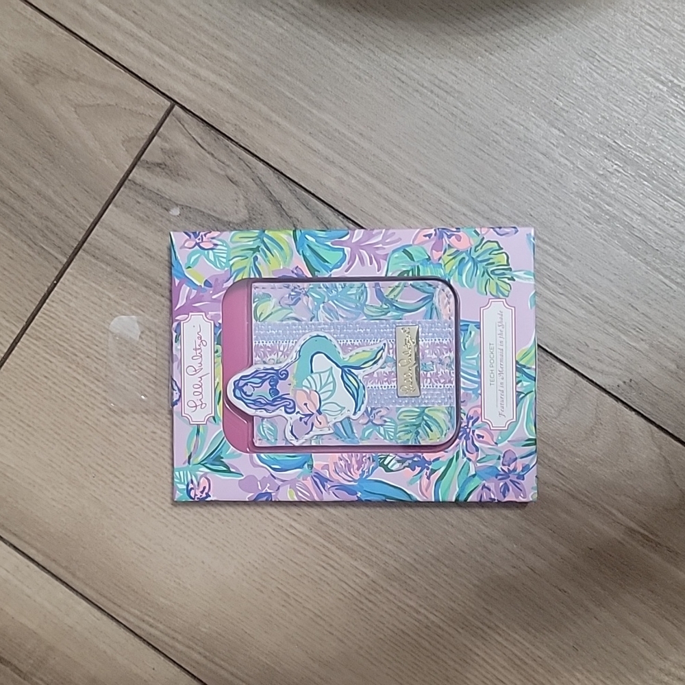 Lilly pulitzer tech pocket